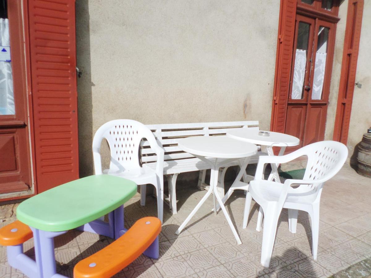 Les Marronniers Bed & Breakfast La Chapelle-sous-Brancion ภายนอก รูปภาพ